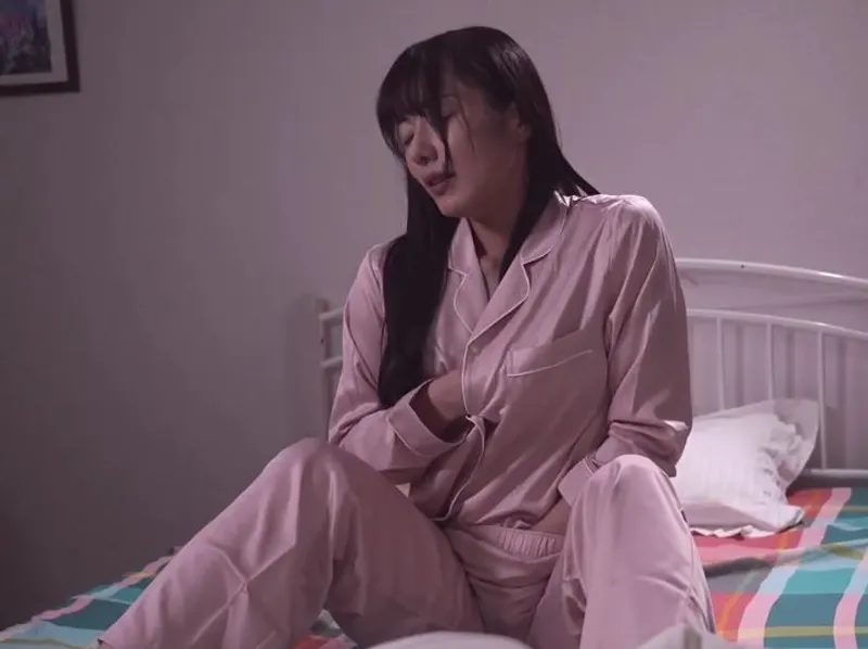 Tự sướng hàng đêm vì ông chồng bỏ bê, cô vợ quyết định tìm đến ứng dụng hèn hò